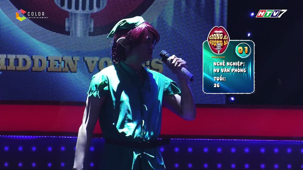 Giọng ải giọng ai - tập 5 vòng 1- Ngô Kiến Huy cười nghiêng ngả với giọng ca Bạch Tuyết.