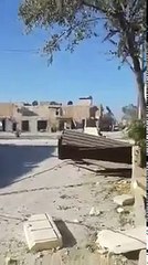 Алеппо: Бойцы  спецназа "Тигра" выводят мирных  жителей в районе Аль-Сукур