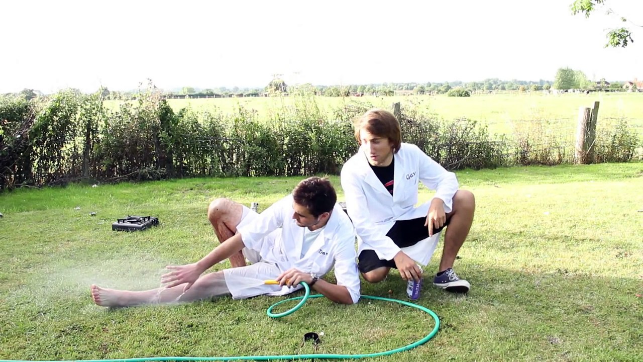 How Dan Hurt his Hand - The Slow Mo Guys