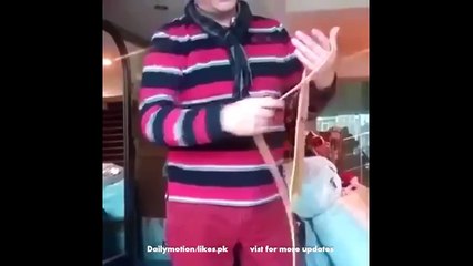 ٹائی باندھنی نہیں آتی تو ویڈیو دیکھیں