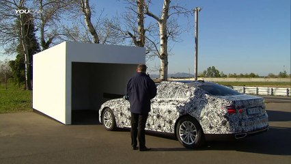 ► 2016 BMW 7 Series - Demo of remote control parking