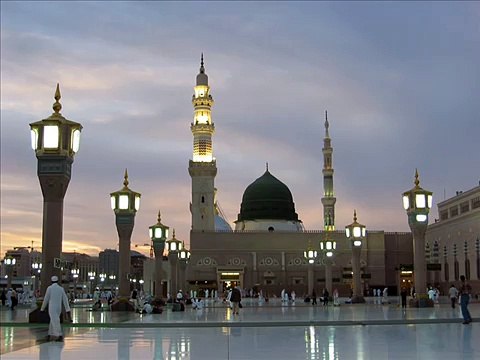 Tajdar e Haram by Atif Aslam Beautifully Read Without Music...