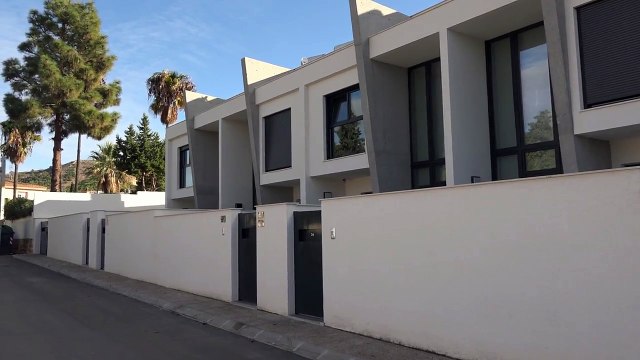 Новый таунхаус в городе Альбир (Albir), Испания, на продажу. Недвижимость в Испании у моря
