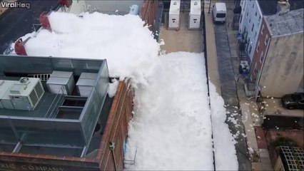 Soirée mousse dans une station électrique des USA!