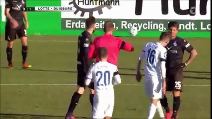 Barış Özbek lig maçında sahadaki herkesi dövüyor!