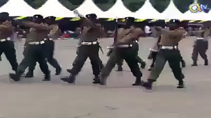 LOL Indian Army - Bharti Jawan Phir Gir Para..!!