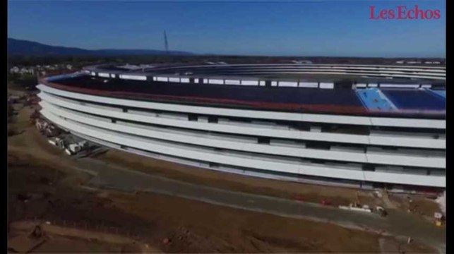 Le campus géant d'Apple à Cupertino vu d'un drone