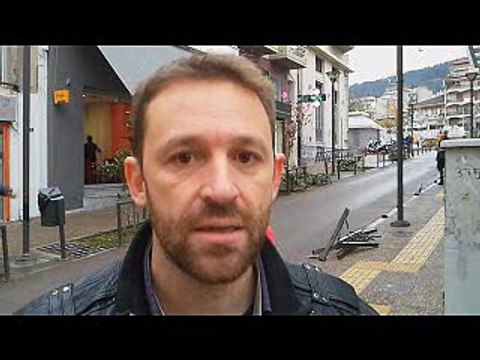 Τσαλάκωσαν ... κάγκελα σε πεζοδρόμιο της Λιβαδειάς. Μήνυση κατ αγνώστων από το Δήμο.