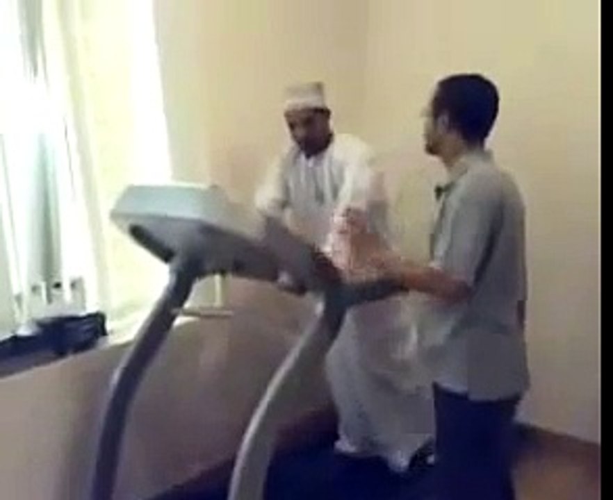 Funny arab running , Funny Video