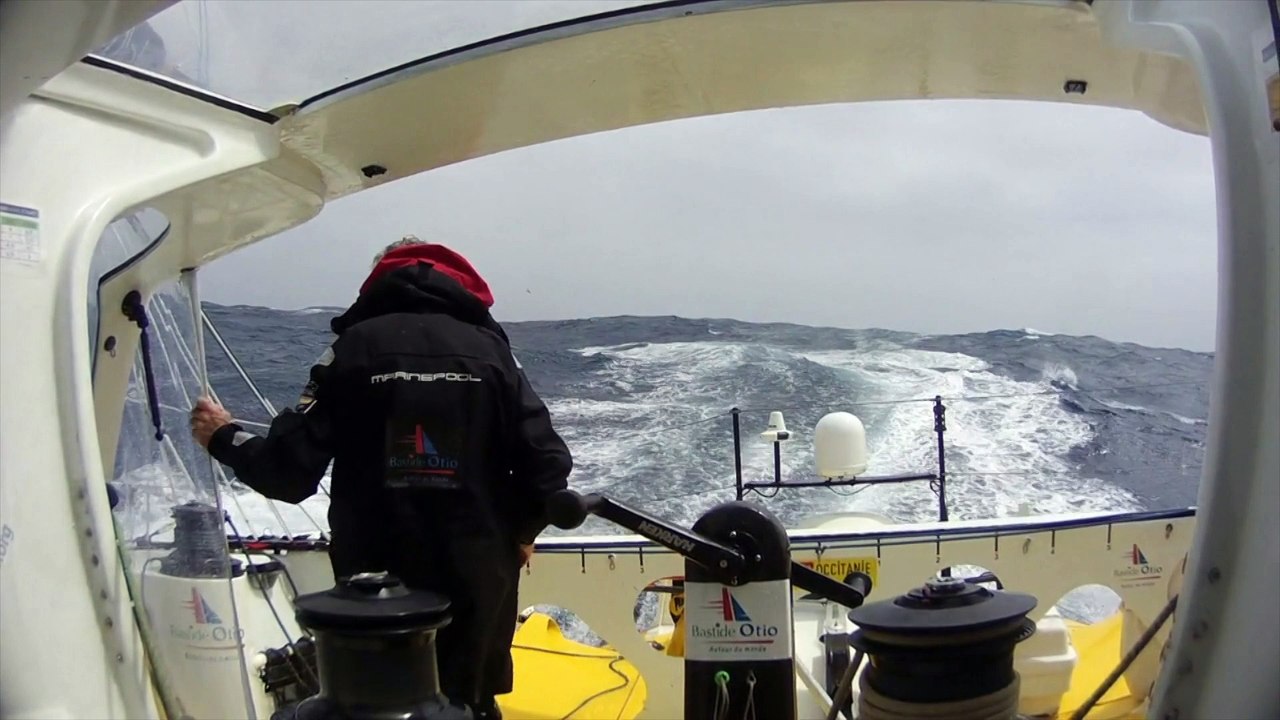 J30 : "Une mer creusée" pour Kito de Pavant / Vendée Globe