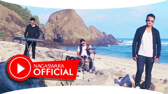 Abad 21 - Disaat Aku Menyayanginya (Official Music Video NAGASWARA) #music