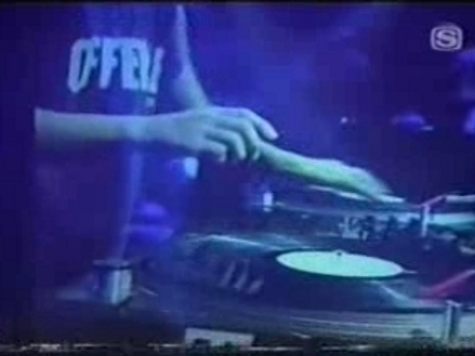 - DMC  Championships 2002 - London Finals - DJ KENTARO