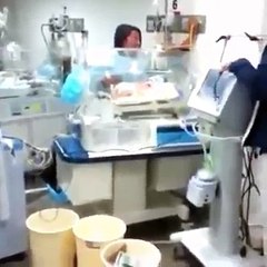 Así cae el agua sobre bebés en incubadoras en Hospital Chiquinquirá de Maracaibo