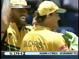 Brad Hogg unplayable delivery - brilliant keeping by Adam Gilchrist