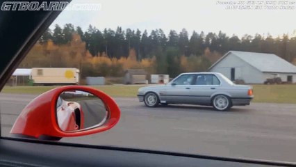 Porsche 911 GT3 RS vs BMW 325iX E30