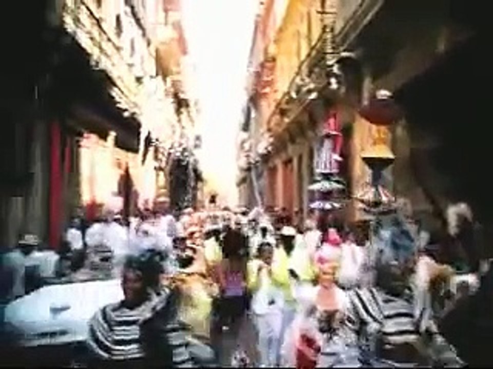 מצאתי ברשת – פרסומת סקסית בטירוף, אבל מצחיקה ברמות של תפוזינה – סרטונים מצחיקים