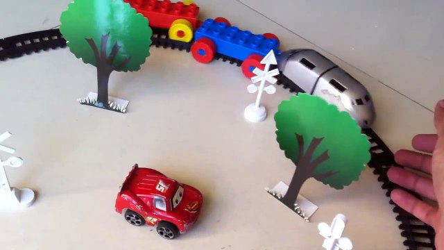 Choo Choo Train For Toddlers Pushing Blocks Train - Part 2 by JeannetChannel