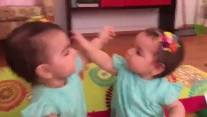 Twin Baby Girls Fighting Over Hairclip - Very Funny