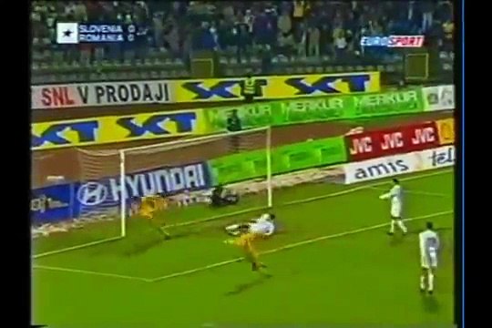 10.11.2001 - FIFA World Cup 2002 Qualifying Round Play-Off Round 1st Leg Slovenia 2-1 Romania