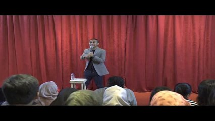 Komedi Stand Up Commedy - cowok selingkuh (Raditya Dika)