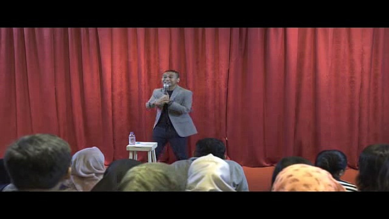 Komedi Stand Up Commedy - cowok selingkuh (Raditya Dika)