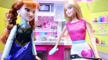 Barbie en français fait la cuisine avec poupée Anna de la Reine des neige Jouets filles!
