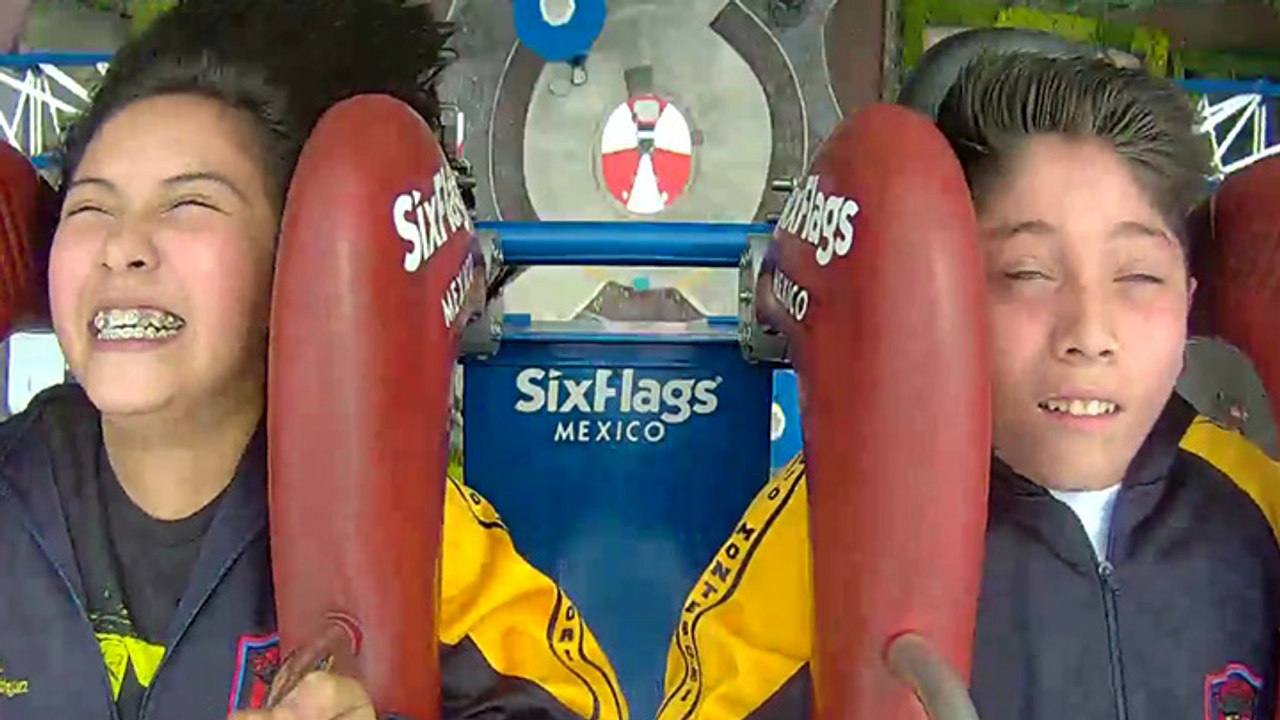 Un garçon fait plusieurs malaises dans une attraction