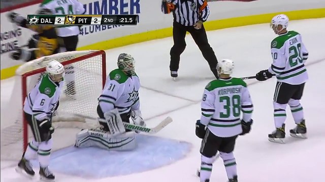 Hockey sur glace - La volée de Sidney Crosby
