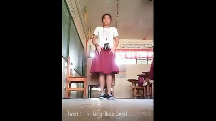 'Twerk It Like Miley -Dance by school girl Webcam