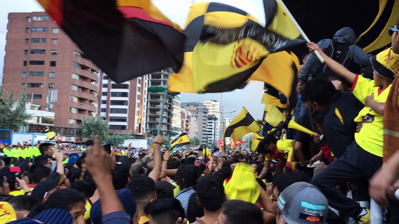 Ídolo como te explico cuánto te amo yo