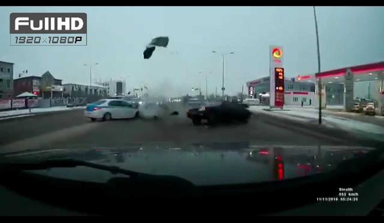 Compilation d'accidents de Voitures n°387 en HD | Car Crashes Compilation & Accidents