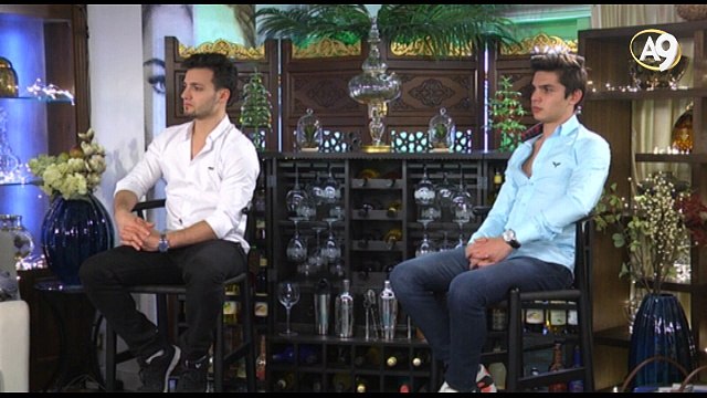 Hadis: Deccal iyilik iddiasıyla ortaya çıkar sonra Peygamberlik ve İlahlık iddia eder.