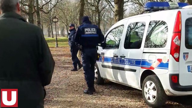 Projet de skatepark: les opposants s'enchaînent aux engins de chantier