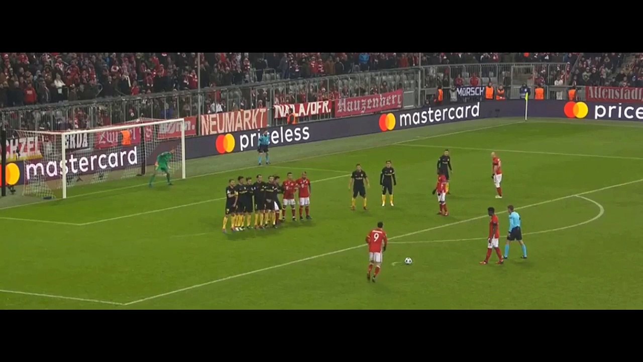 Le superbe coup-franc de Robert Lewandowski contre l'Atletico !