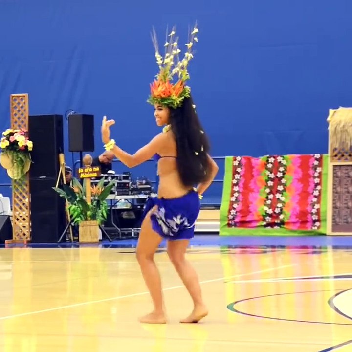 Tahitian Dance by Melanie