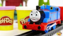 TRAINS FOR CHILDREN VIDEO: Thomas Train Unboxing Sweet Box Om Nom Cut the Rope Collection