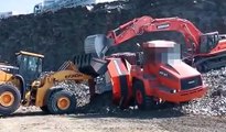 Heavy Equipment- Excavator FAIL-WIN 2016 Construction Accidents Caught On Tape Disasters Crash