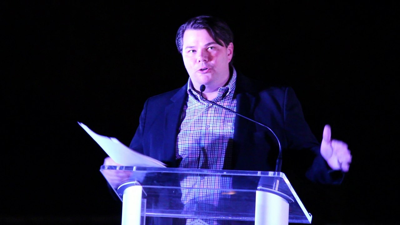 Kevin Kern & Jack Soden introduce the 2016 Christmas lighting at Elvis Presley's Graceland