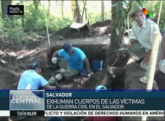 El Salvador: exhuman cuerpos de víctimas de la guerra civil