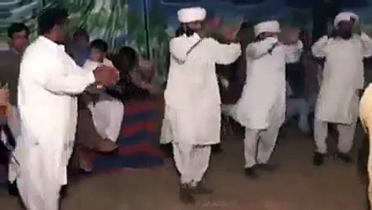 SARAIKI JHUMAR DANCE IN DERA GHAZI KHAN MUST WATCH