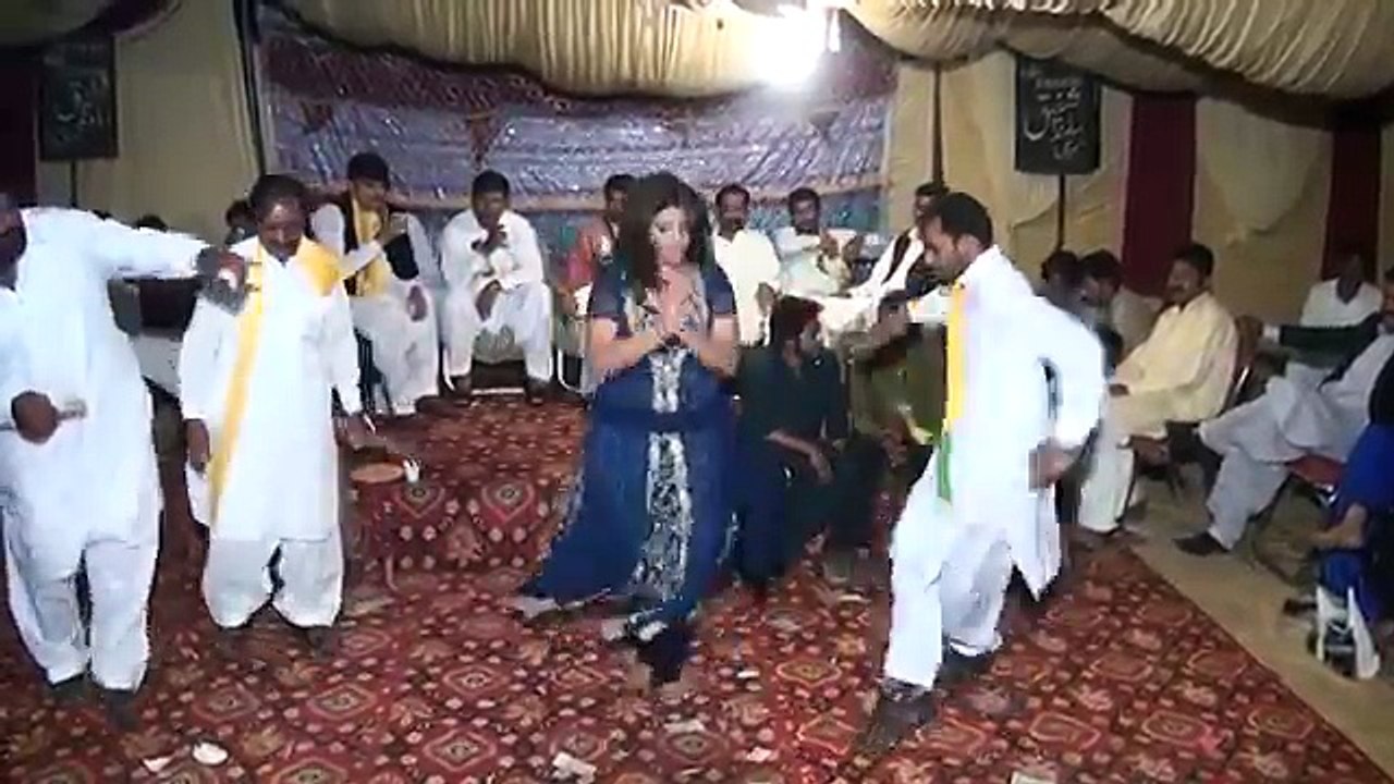 MIAN NAGIN NAGIN WEDDING DANCE MUJRA MEHFIL