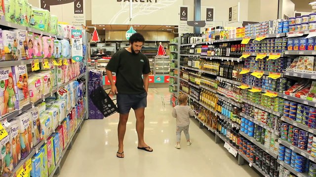 L'enfer de faire les courses avec son bébé au supermarché