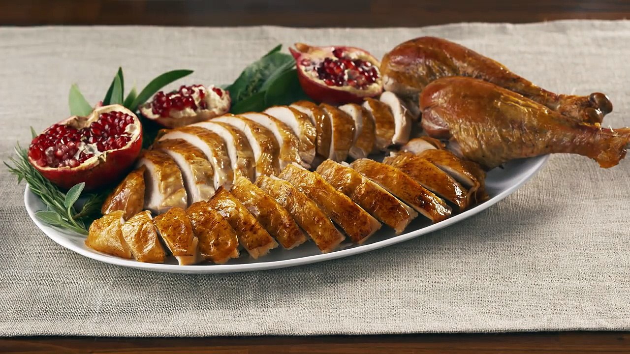 How To Carve a Turkey-KQBzcB431J8