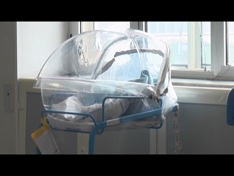 Napoli - Salvato neonato, stava per essere buttato nella spazzatura (06.12.16)