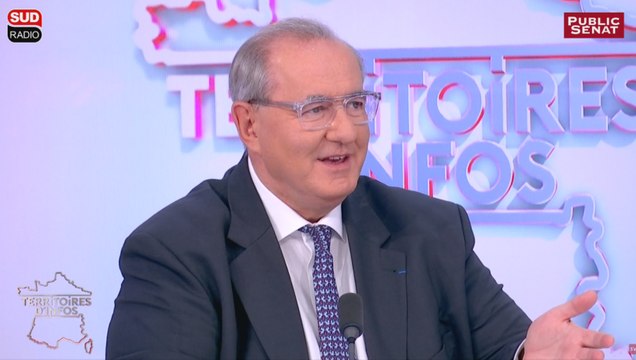 Manuel Valls a mis dehors François Hollande selon Maurice Leroy