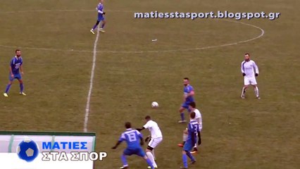 Ce footballeur grec sur la ligne de but n’avait plus qu’à pousser le ballon mais s’est raté