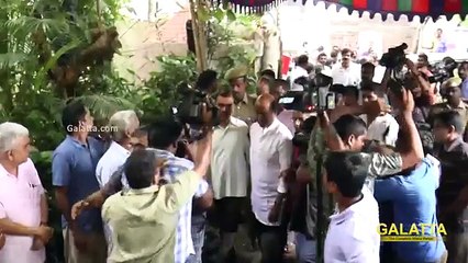 Superstar Rajinikanth pays Homage to Cho Ramaswamy