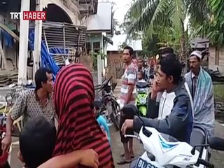 Endonezya’daki depremde ölü sayısı artıyor