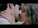 Siddharth and Shraddha HOT & SEXY KISSING Scene in 