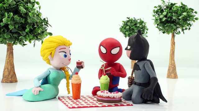 Frozen Elsa Spiderman Giant Cockroach Battle Superhero Fun Movies Play Doh Stop Motion Videos